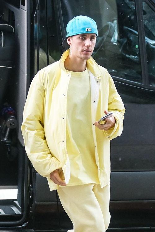 成人帽子套装怎么戴视频,轻松打造时尚造型