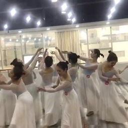 男成人舞中国舞视频,男性舞者演绎中国舞之美