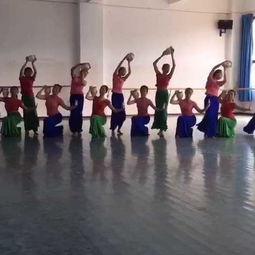 傣族舞剧目成人舞蹈视频,成人舞蹈视频中的民族风情展现